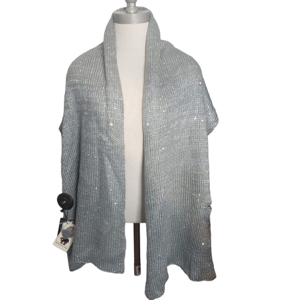 CT824 Riverton Wrap NWT Gray with Silver Sequins